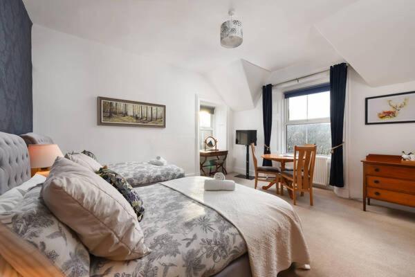 Strathardle Lodge Kirkmichael  エクステリア 写真