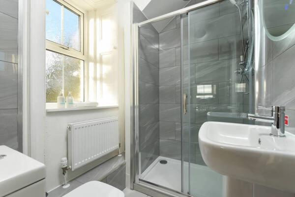 Strathardle Lodge Kirkmichael  エクステリア 写真