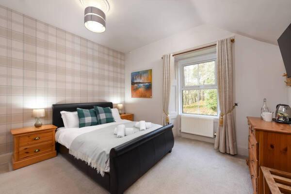 Strathardle Lodge Kirkmichael  エクステリア 写真