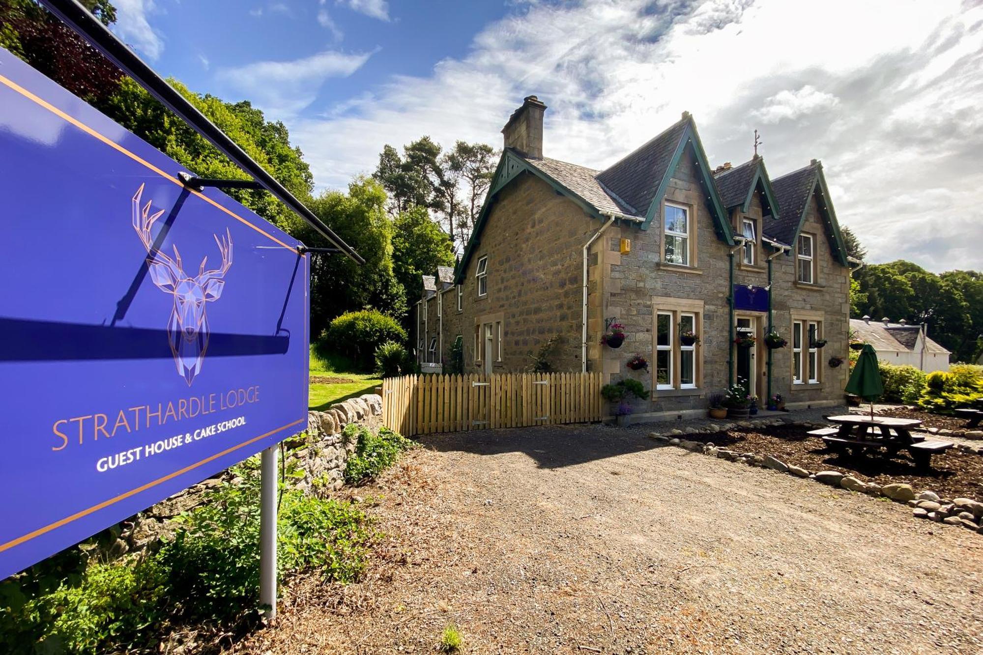 Strathardle Lodge Kirkmichael  エクステリア 写真