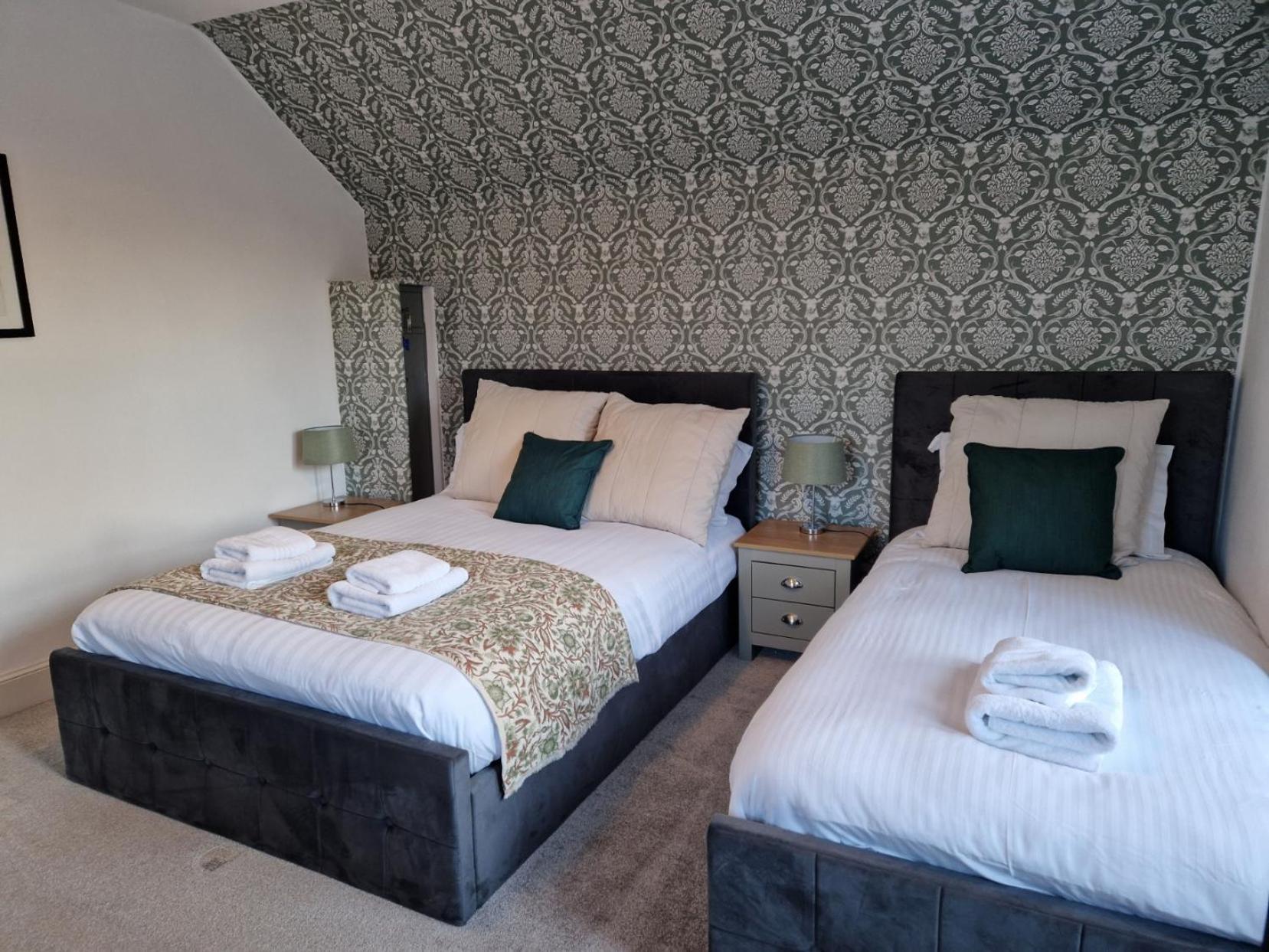 Strathardle Lodge Kirkmichael  エクステリア 写真